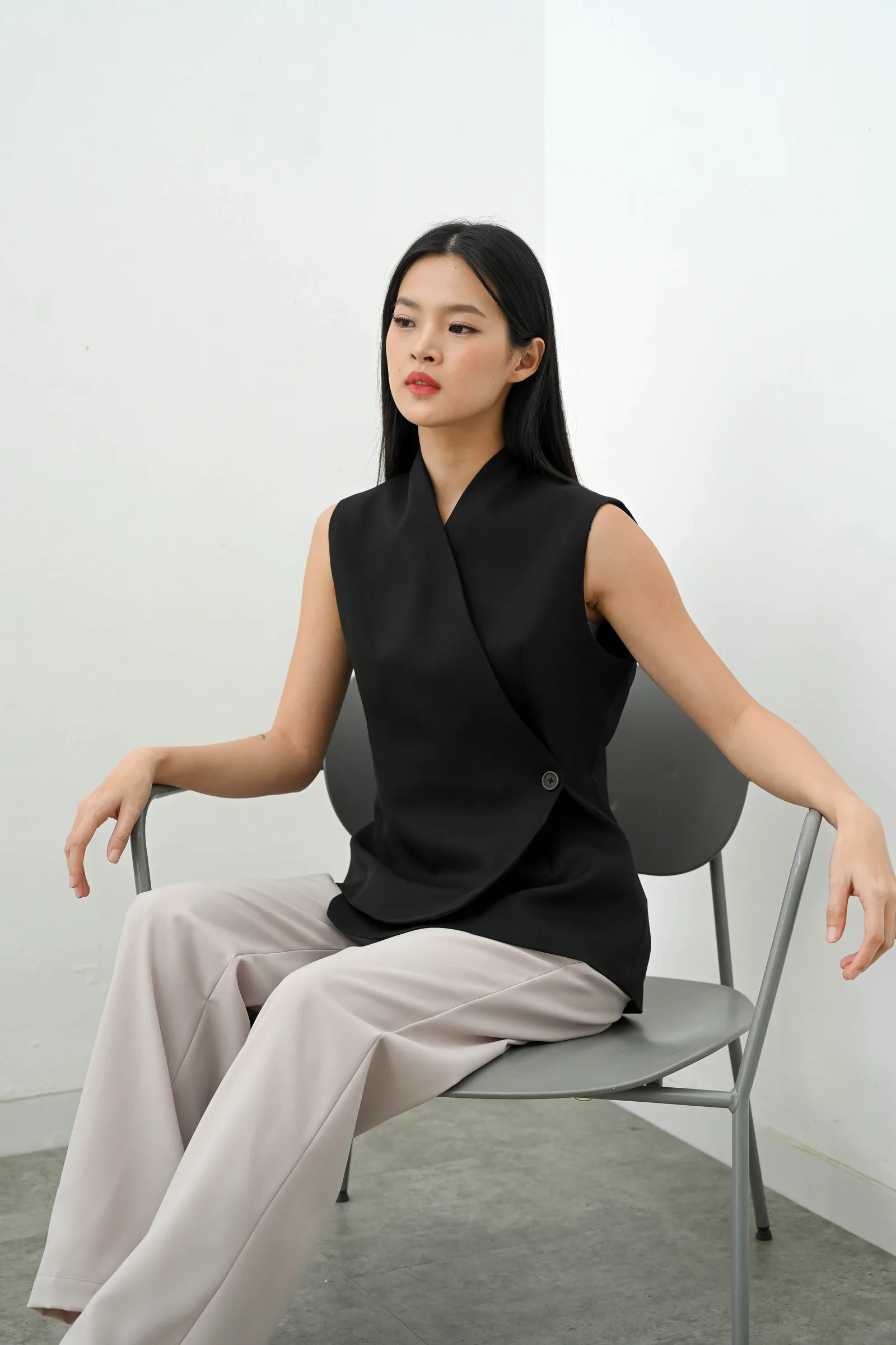 Black Ella Vest Prime, photo 6 of 7