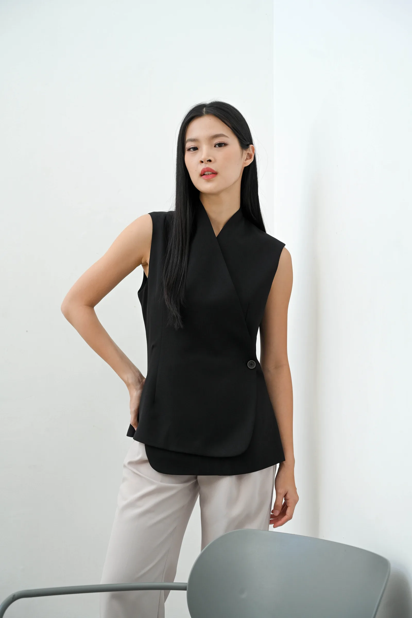 Black Ella Vest Prime, photo 3 of 7