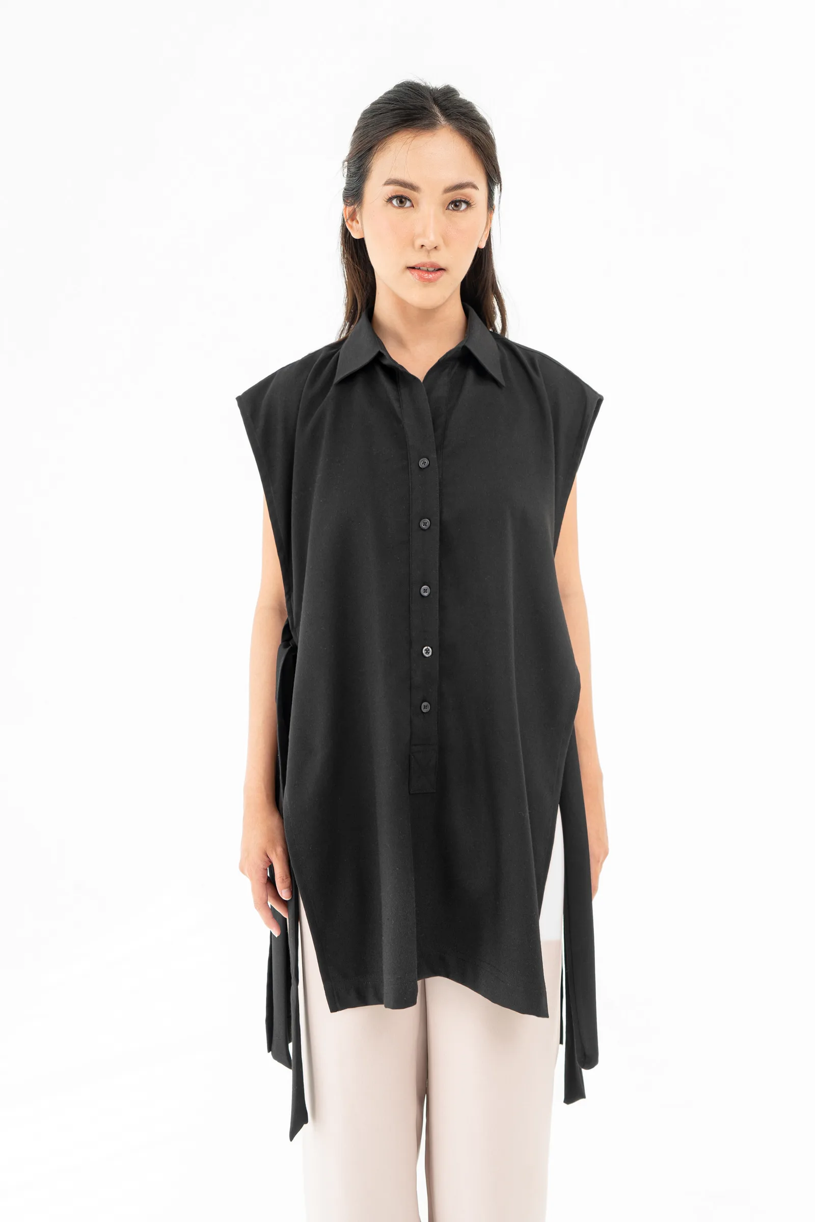 Black Elona Classic Outer, photo 2 of 4