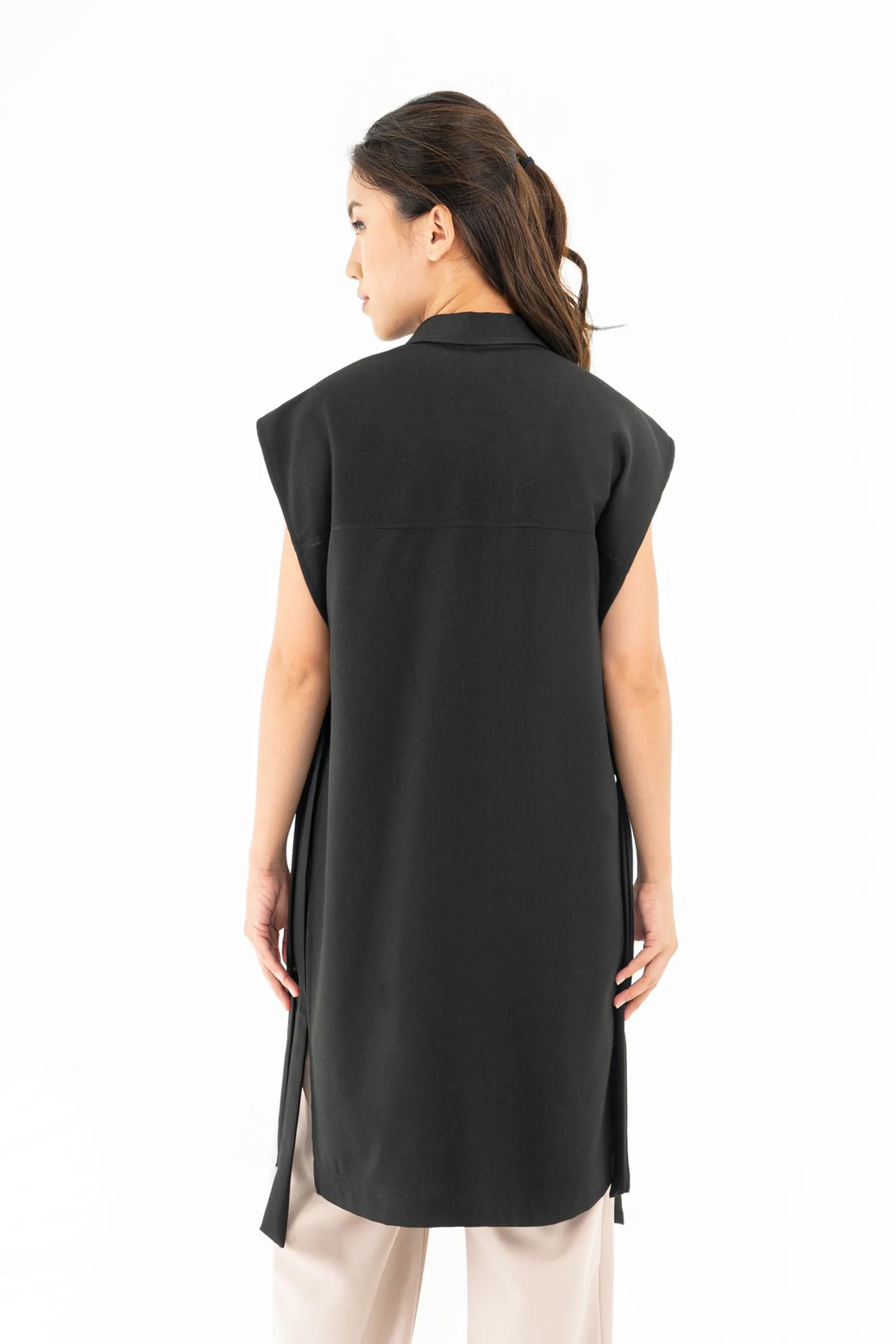 Black Elona Classic Outer, photo 3 of 4