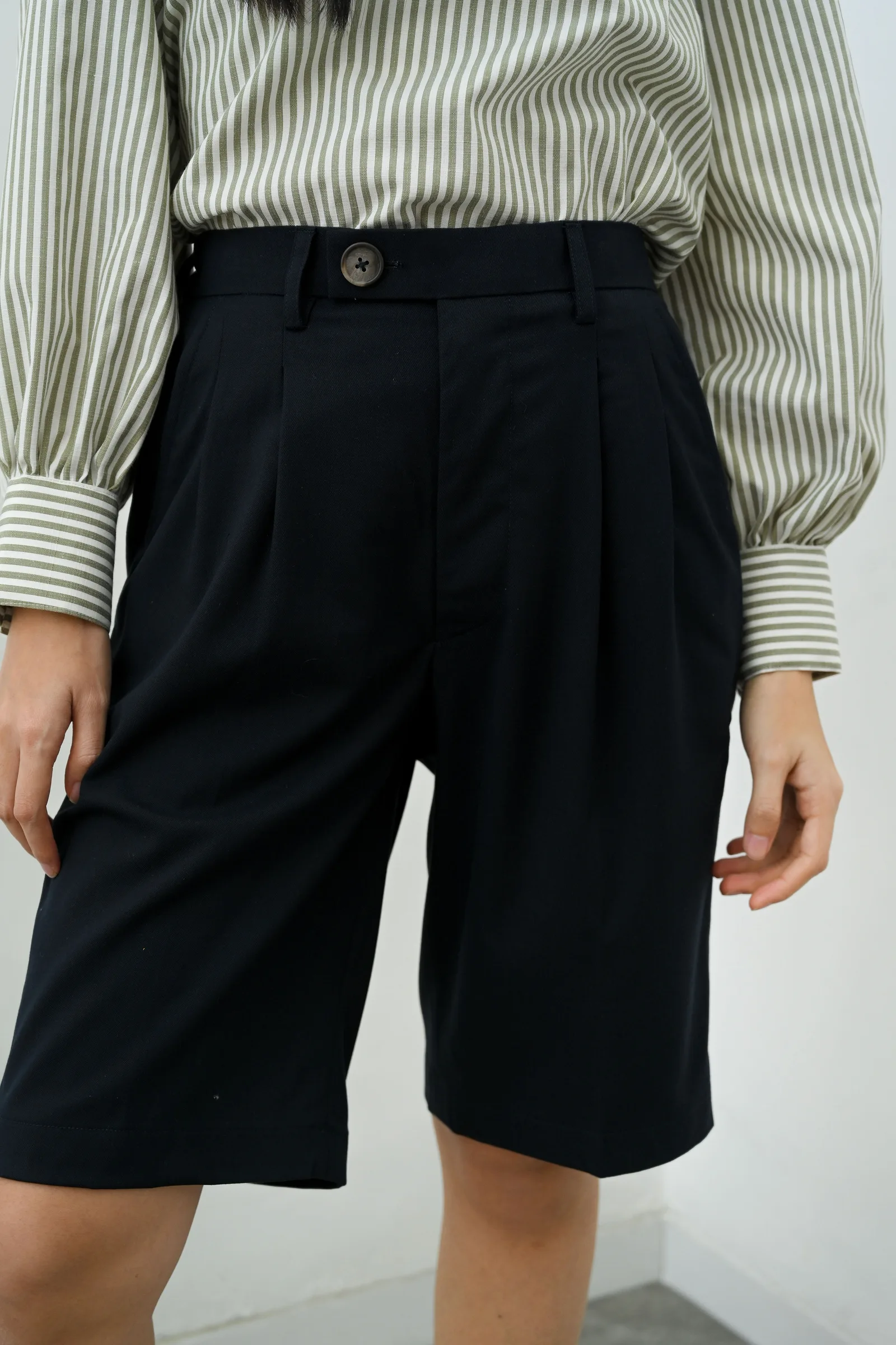 Navy Short Lily Classic Pant, photo 3 of 6