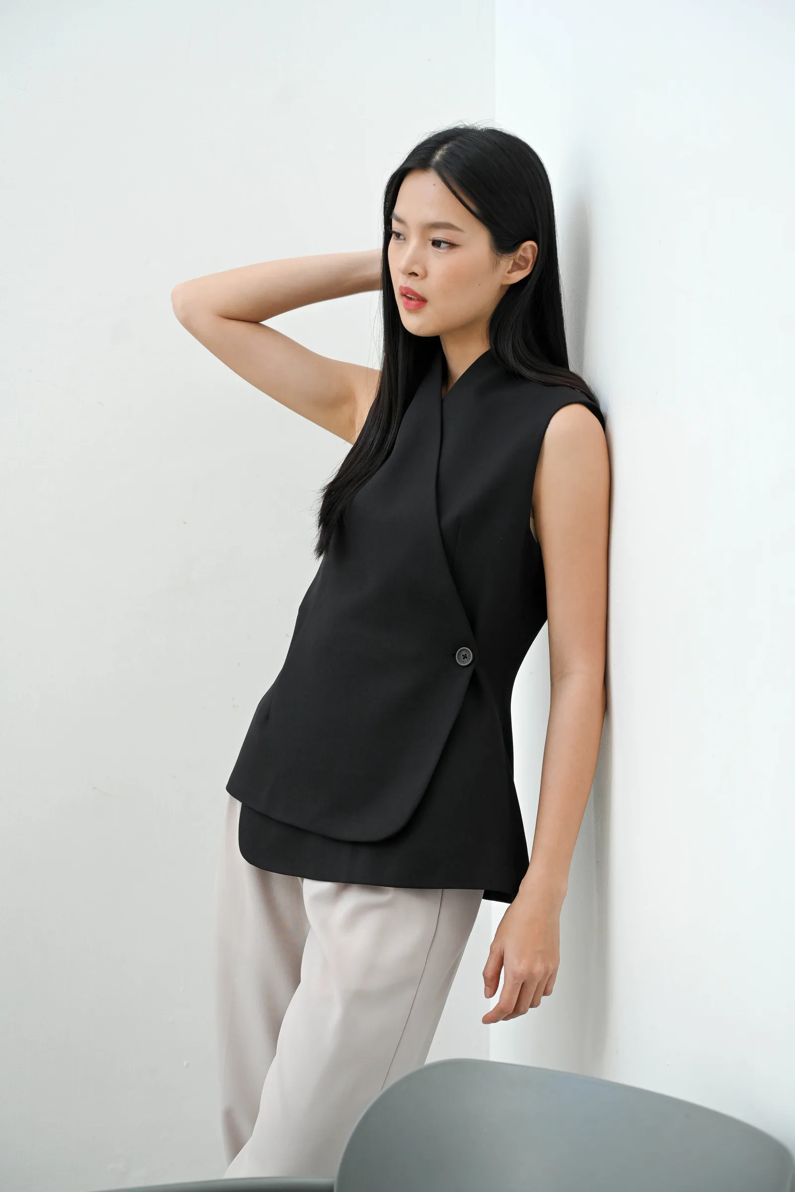 Black Ella Vest Prime, photo 4 of 7